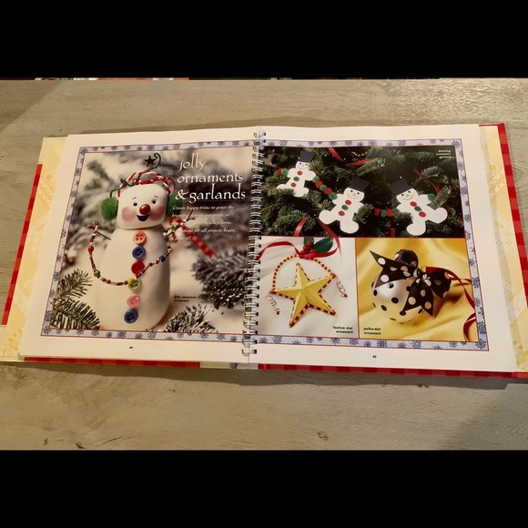 Mary Engelbreit “Crafts for the Seasons” Rare Book - Picture 6 of 9